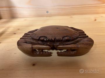 Granchio Legno intagliato a mano in  Madagascar