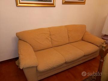 Divano letto tre posti