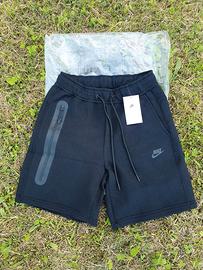 Nike Tech Fleece pantaloncini nero S/M