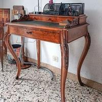 scrittoio antico in legno