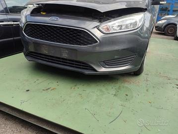 Paraurti anteriore FORD FOCUS del 2015