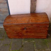 baule abete massello gommalacca e cera 