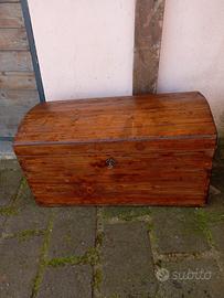 baule abete massello gommalacca e cera 