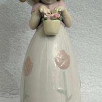 Statuina in porcellana marchio Lladró