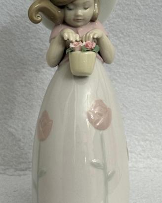 Statuina in porcellana marchio Lladró