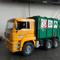 Camion delle immondizie bruder man TGA