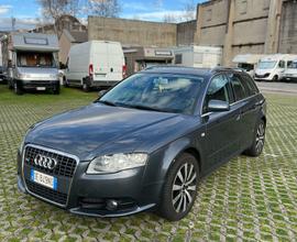 Audi A4 2.0 TDI S-Line Quattro