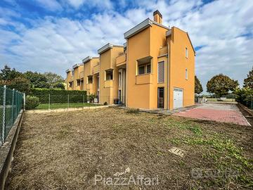 Porzione di villa a schiera di testa al grezzo ava