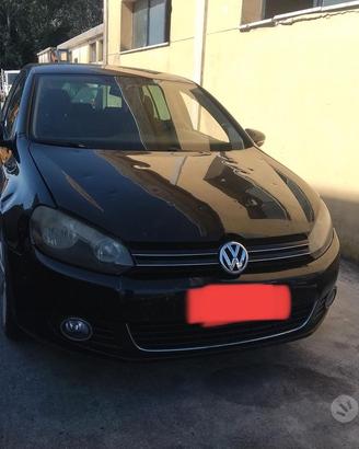 Volkswagen Golf 6 2.0TDI CBA demolito per ricambi