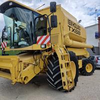 Mietitrebbia NEW HOLLAND TX68