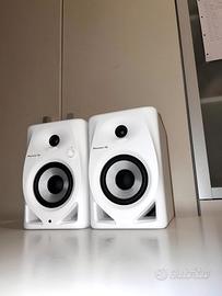 Pioneer DJ DM-40D-W speakers