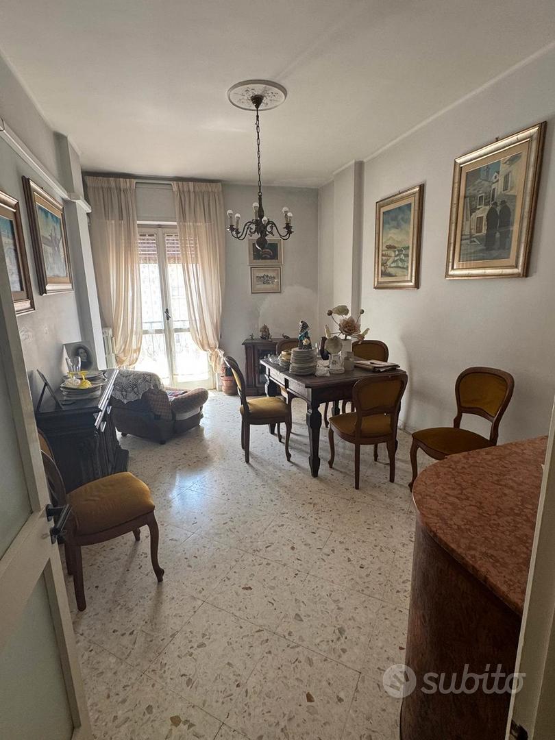 APPARTAMENTO 110 Mq da ristrutturare - Vista 3
