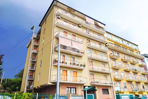 5 LOCALI A ATRIPALDA
