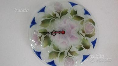 Orologio in vetro decorato