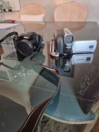 Telecamera e macchina fotografica