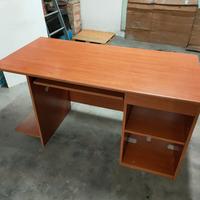 scrivania da ufficio