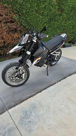 KTM 690 Supermoto - 2007 LC4
