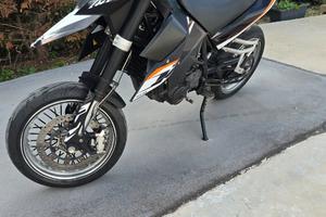 KTM 690 Supermoto - 2007 LC4