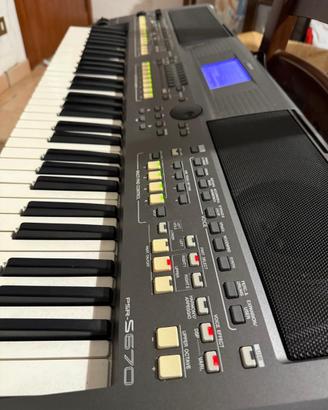 Yamaha PSR- S670