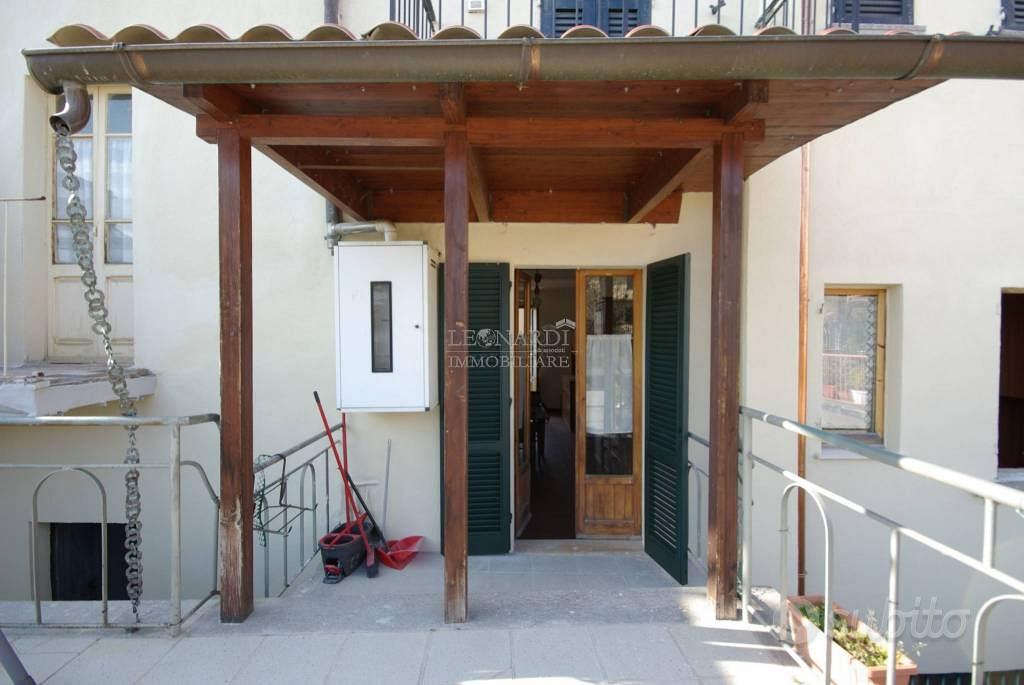 Appartamento di 114 m² con 4 locali e box auto a S - Vista 4