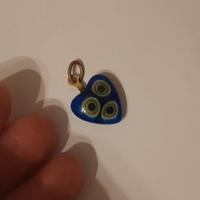 Ciondolo blu a forma di cuore