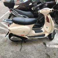 RICAMBI-Piaggio vespa et 125 +  motore km 9 mila