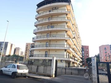 011 Catania appartamento vani 4,5 con garage
