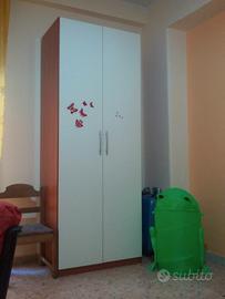 Ampia stanza singola arredata