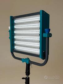 Pannelli neon studio Videssence video foto - blocc