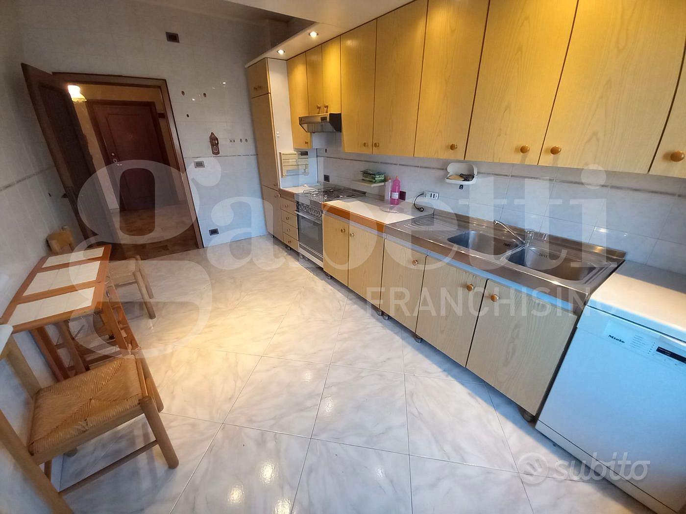 Ampio appartamento BORGO SAN GIOVANNI [3713] - Altro