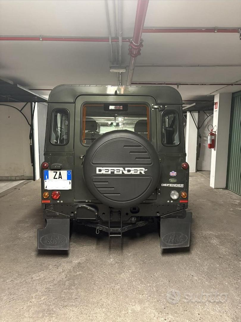 Land Rover Defender 2007 photo 4