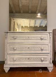 Cassettiera d’antiquariato restaurata