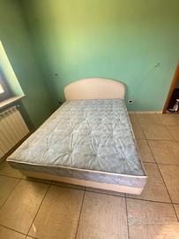 Letto matrimoniale con rete -doghe-legno+materasso