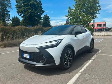 Toyota C-HR 2.0 Lounge Premiere hybrid (GARANZIA)
