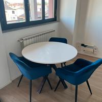 Tavolo rotondo per 4 persone