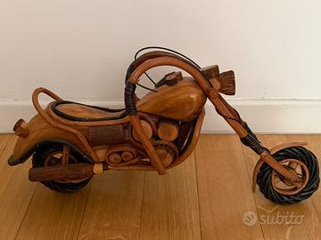 Moto in legno