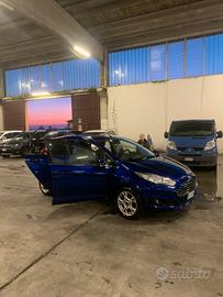 Ford fiesta 1.4 titanium benzina gpl