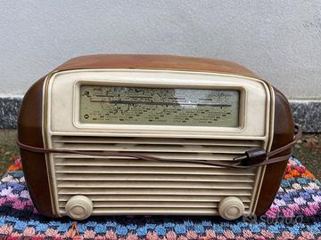 Radio d’epoca Siemens SM-523 anni ‘50