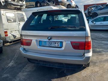 Ricambi BMW x53 anno 2001