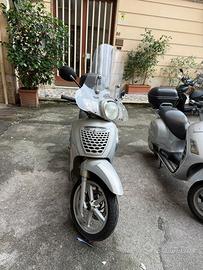 Aprilia scarabeo 200