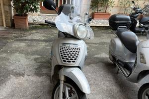 Aprilia scarabeo 200