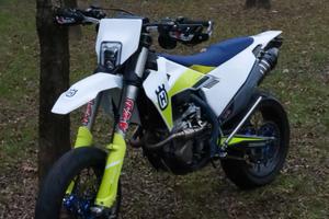 Husqvarna FS 450 targata Pronto pista