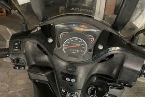 Sh 125 i honda scooter