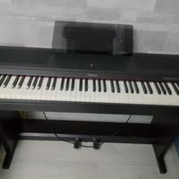 pianoforte Roland 700