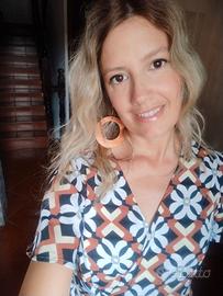 Collaborazione anziani e domestica weekend