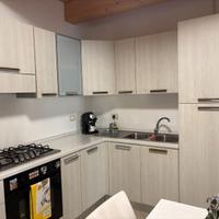 SOGGIORNO E CUCINA COMPONIBILE