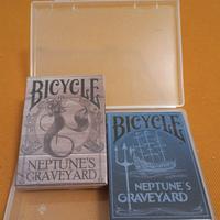 Coppia di mazzi di carte Neptunes Graveyard