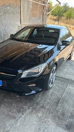 MERCEDES-BENZ CLA 220d
