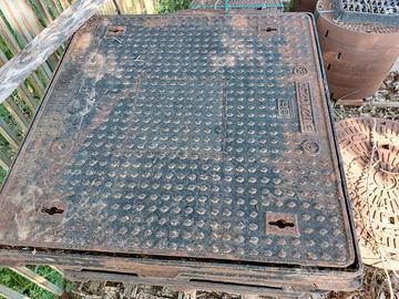 Chiusini ghisa 80x80 c250