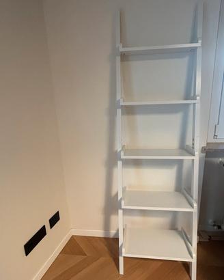 Scaffalatura a scala